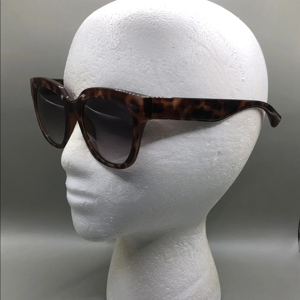 Freyrs Jane Cat Eye Sunglasses Semi Oversized Tortoise Trendy Gradient Lens.